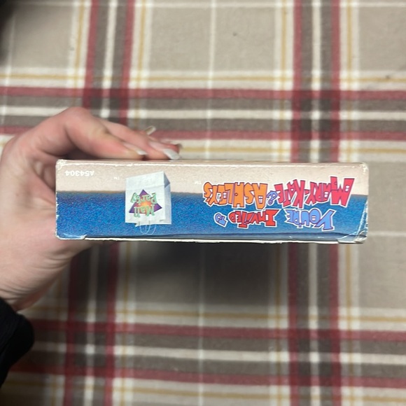You’re Invited to Mary-Kate & Ashley’s Mall Party 🛍️ vintage VHS - Picture 3 of 8